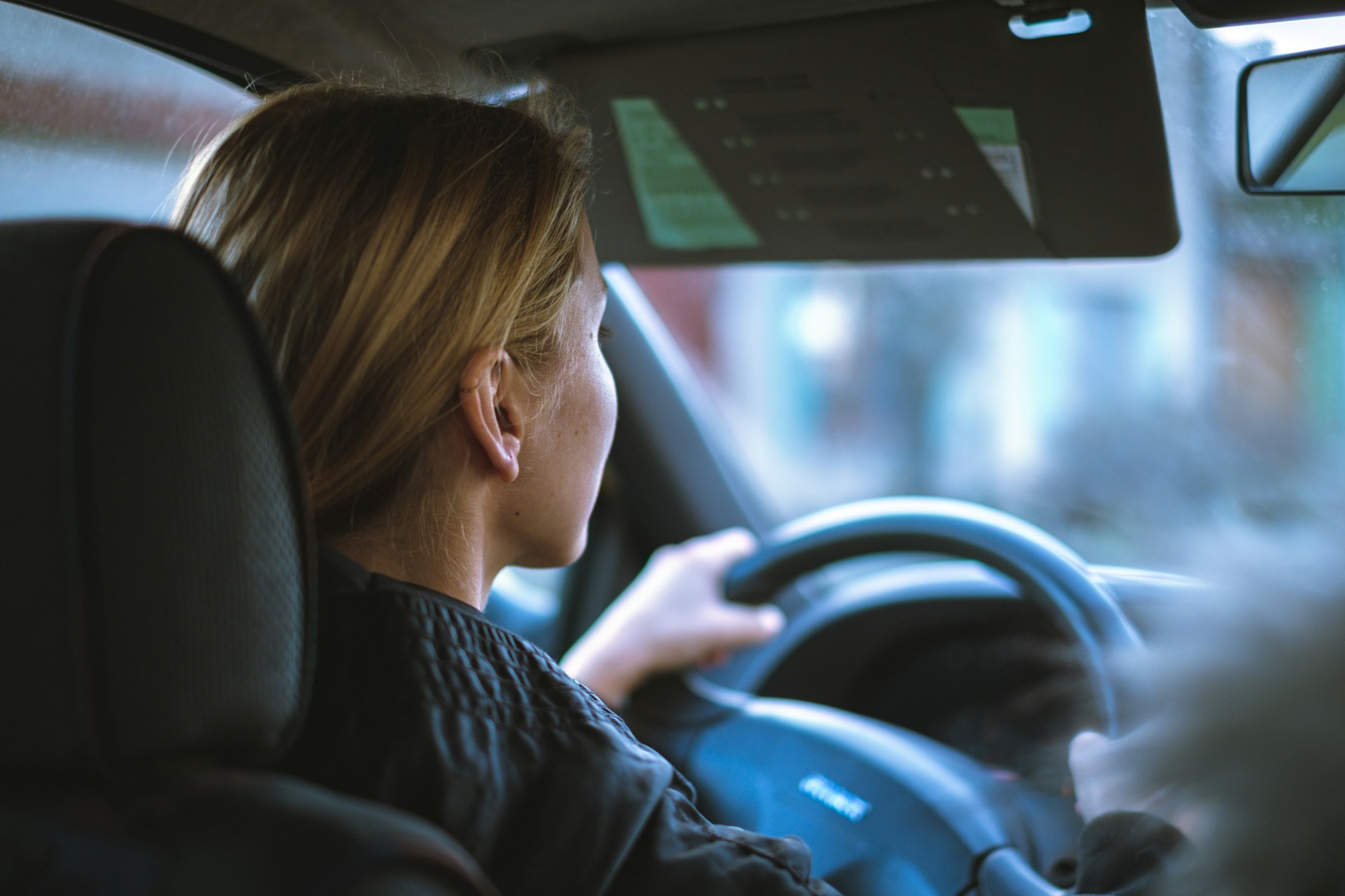 10 conseils efficaces pour réduire son budget auto en 2026
