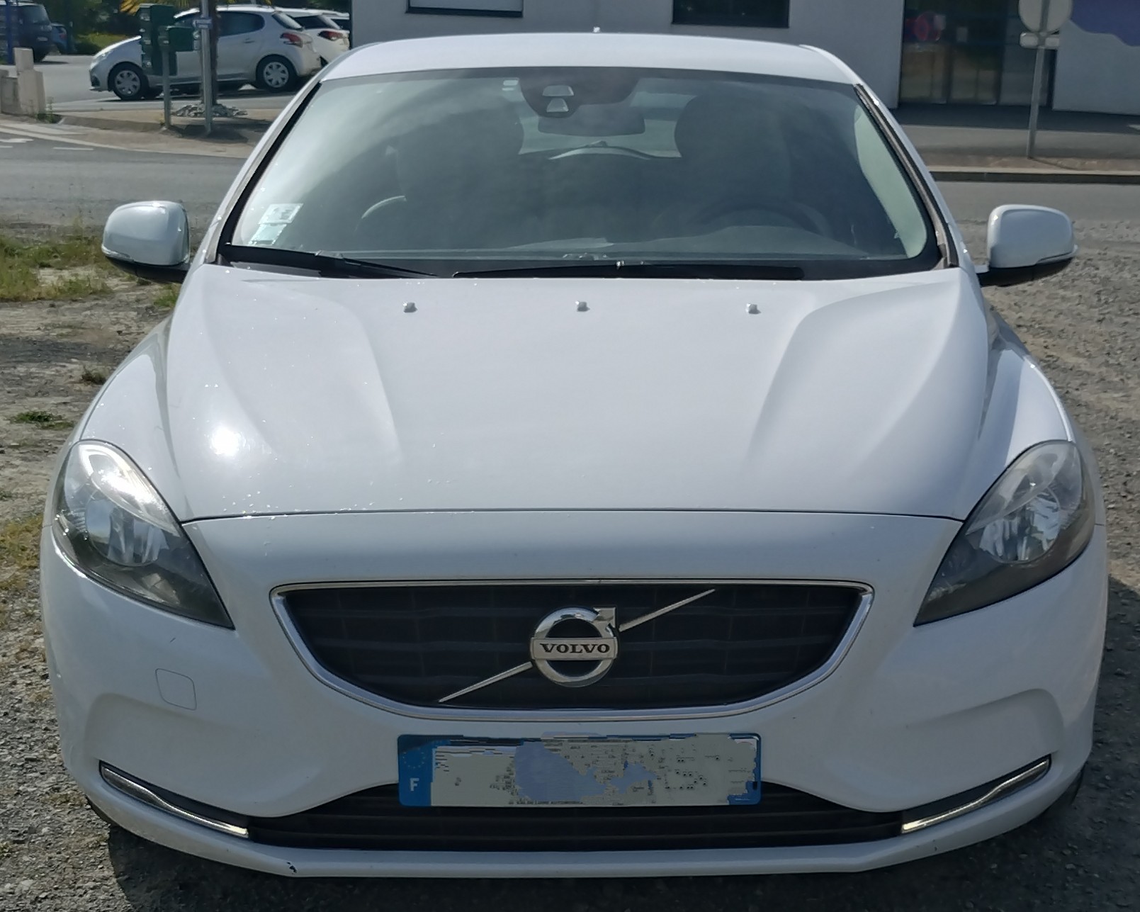 Volvo V40 D4 177ch Start&Stop Momentum Business Geartronic Occasion - 2014 - 245 000 km